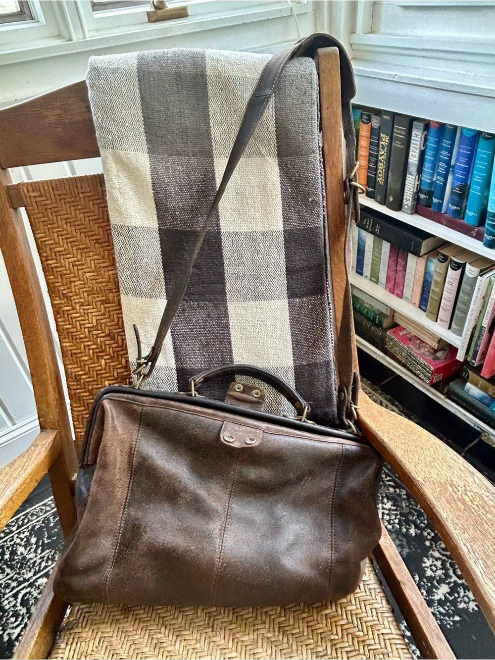 Vintage HOBO International Leather Doctor Bag Crossbody Satchel